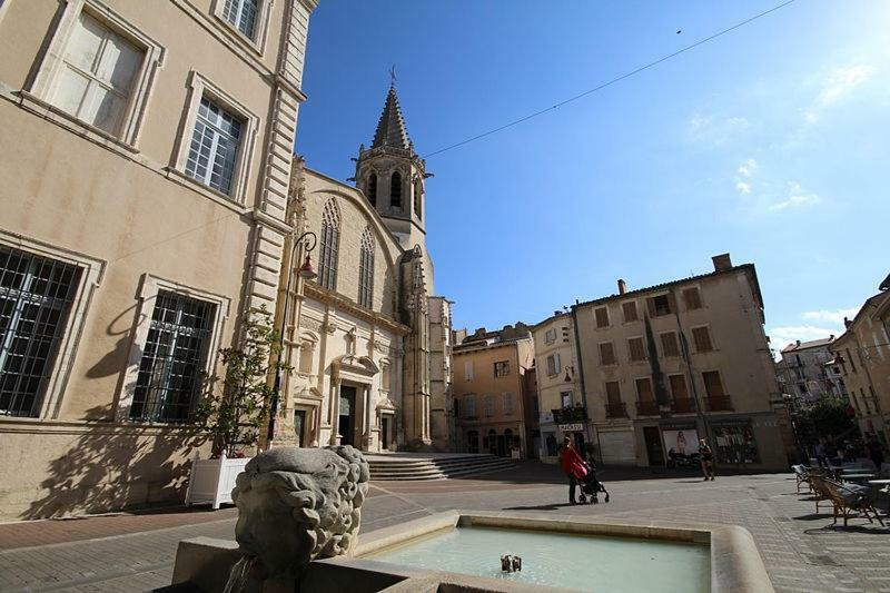 Chez Zabou Apartamento Carpentras Exterior foto